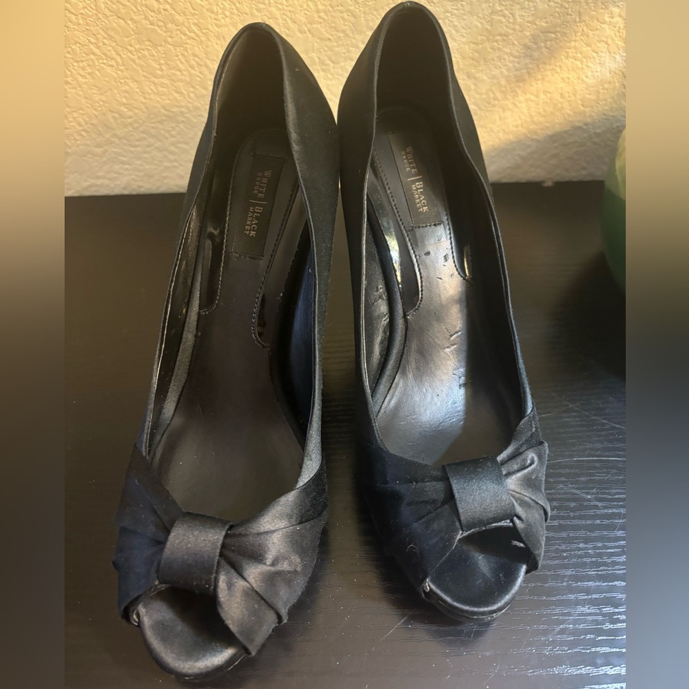 White House Black Market Women's Peep Toe Stiletto Heels "Ray" size 8 - Picture 2 of 7